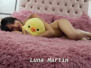 Luna_Martin
