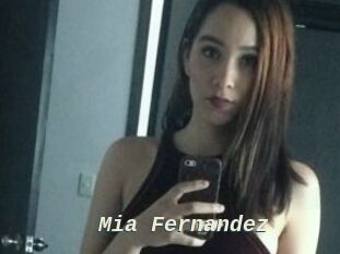 Mia_Fernandez
