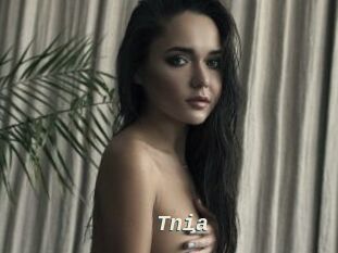Tnia